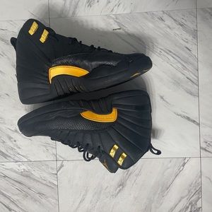 Jordan 12 Retro Mid sneakers